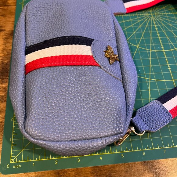 Red White & Blue Small Shoulder faux Leather Bee Handbag For Teens Or Women D - Picture 2 of 6